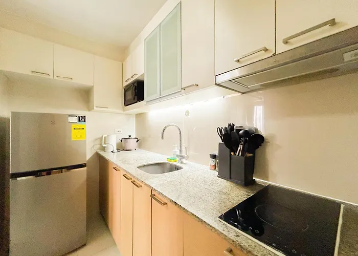 Stylish 1br In Opr