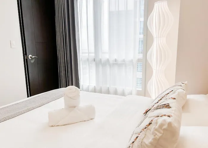 Stylish 1br In Opr